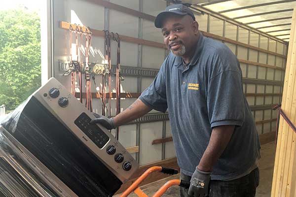 Donate_DonateMaterials_2023-04_600x400-3 alt=""