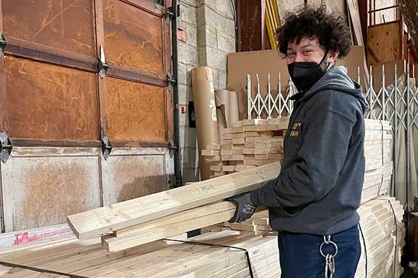Programs_Jobs_2023-04_600x400 alt=""
