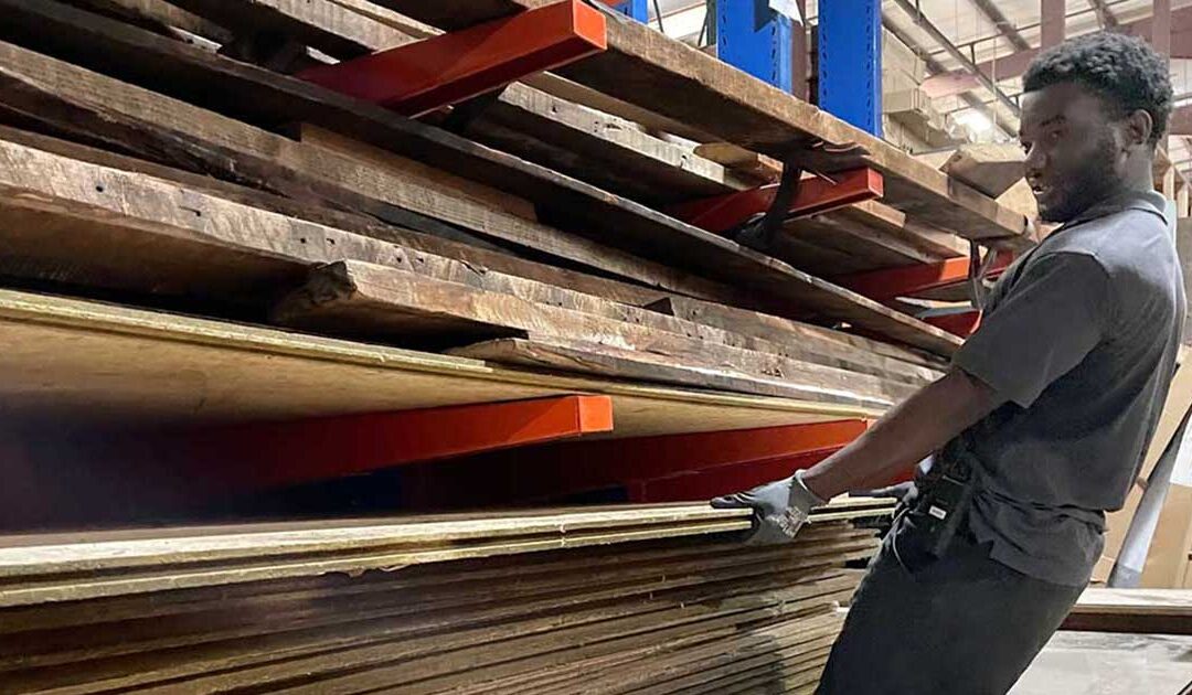 Save 25% on OSB subflooring at our reuse warehouse!