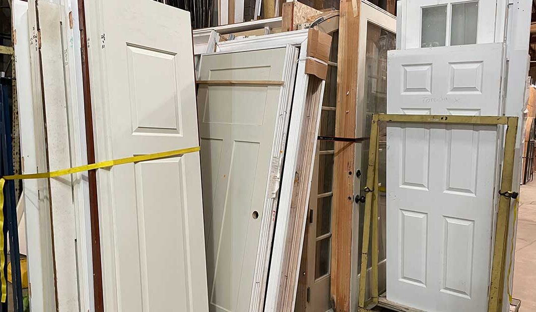 Save 40% on interior and exterior modern and vintage doors!