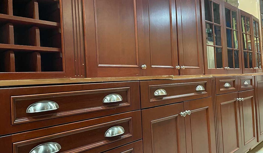 Save 25% on surplus and salvaged cabinets!