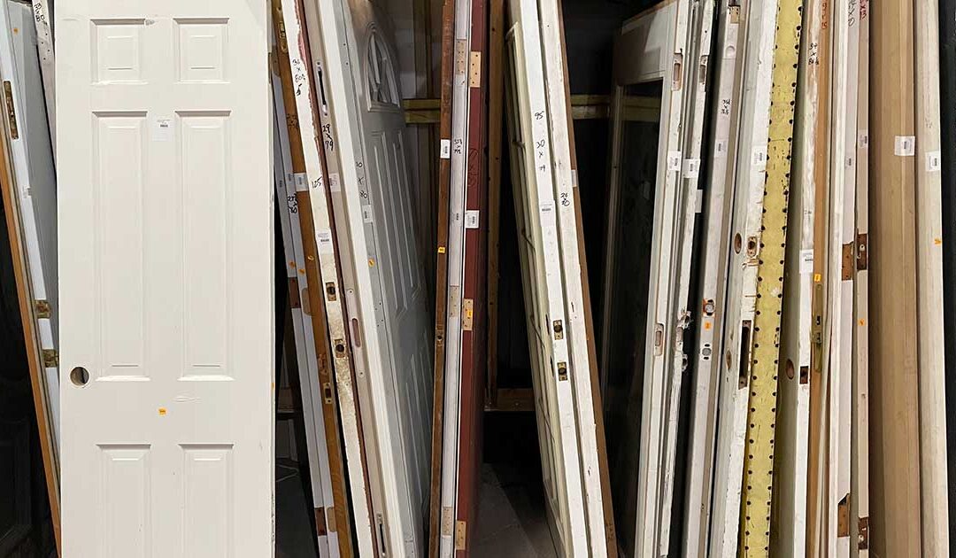 Save 25% on interior and exterior modern and vintage doors!