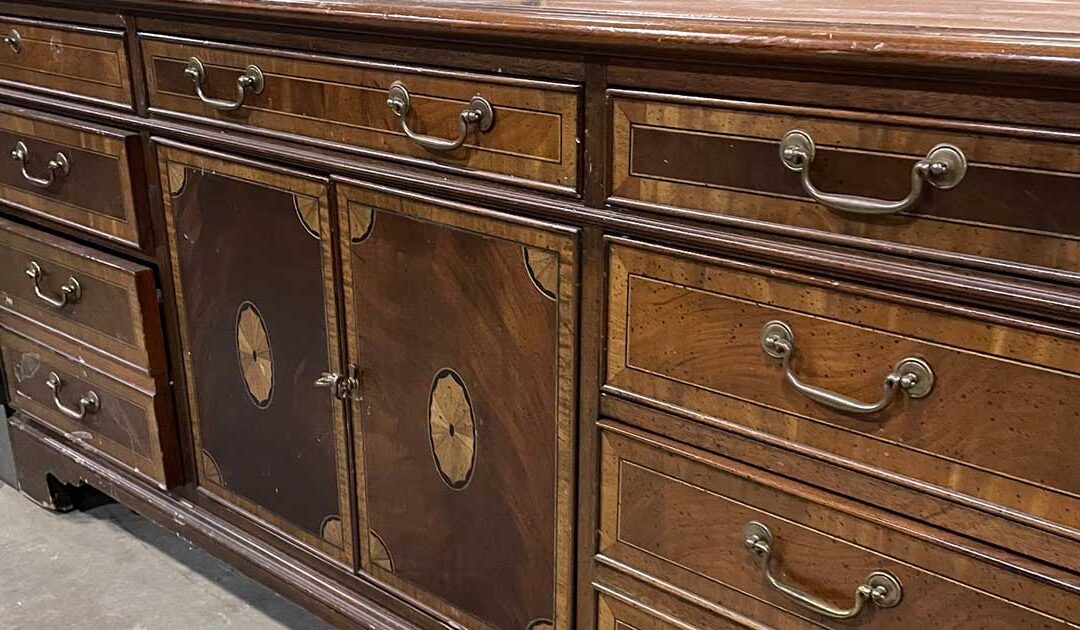 Save 25% on modern and vintage salvaged furniture April 4–6!